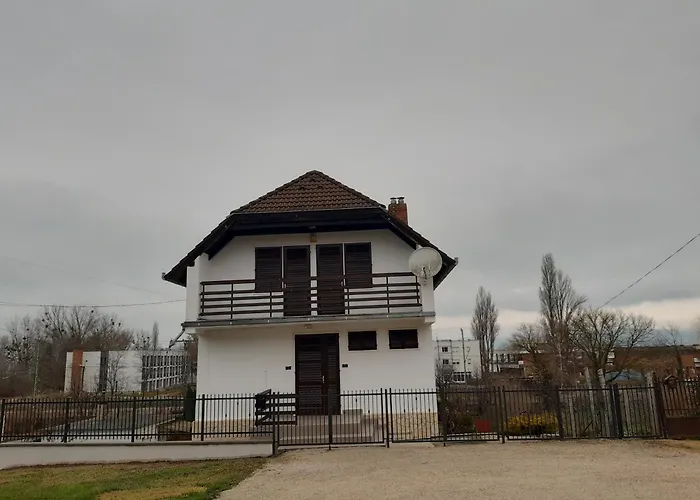 Balatonberenyi Vendeghaz * Balatonbereny