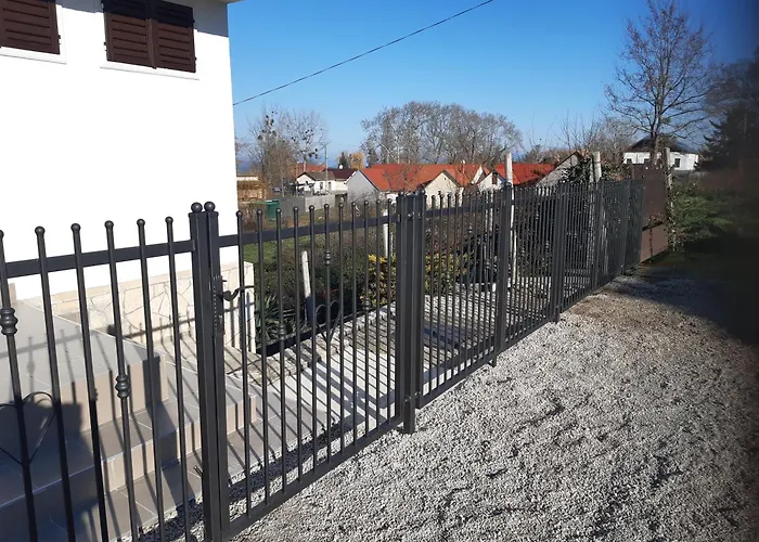 Balatonberenyi Vendeghaz Homestay *